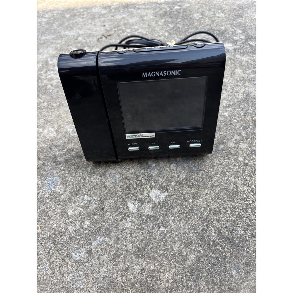 Tested Magnasonic MM176K Projection Alarm Clock With Am/fm Radio Battery Backup